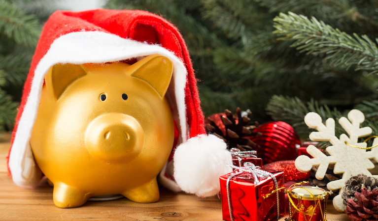 save money for christmas piggy bank