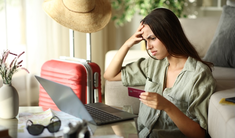 how to avoid holiday fraud